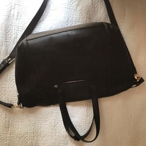 Black tote bag with zipper